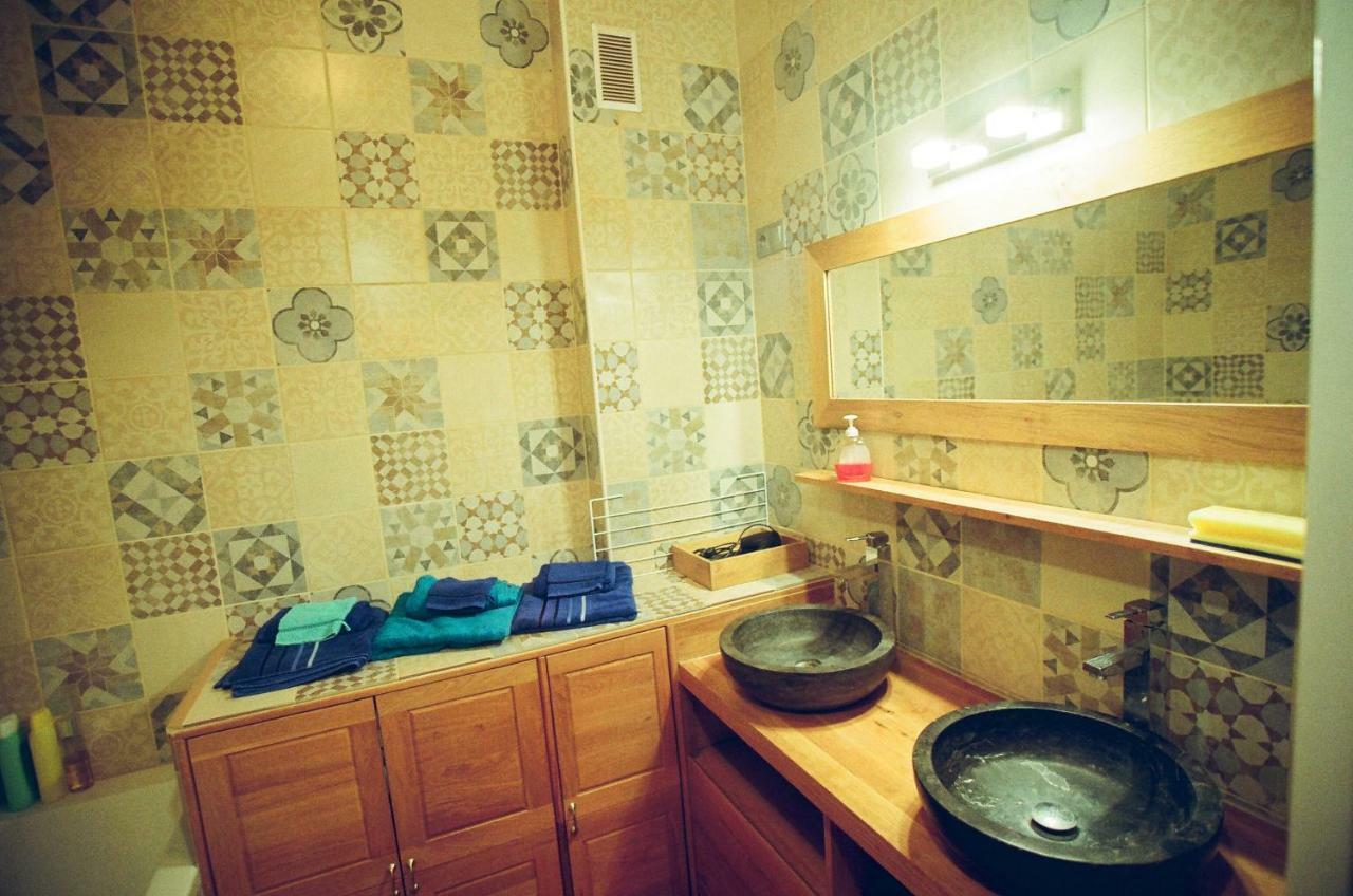 Hello Apartment Анси Екстериор снимка