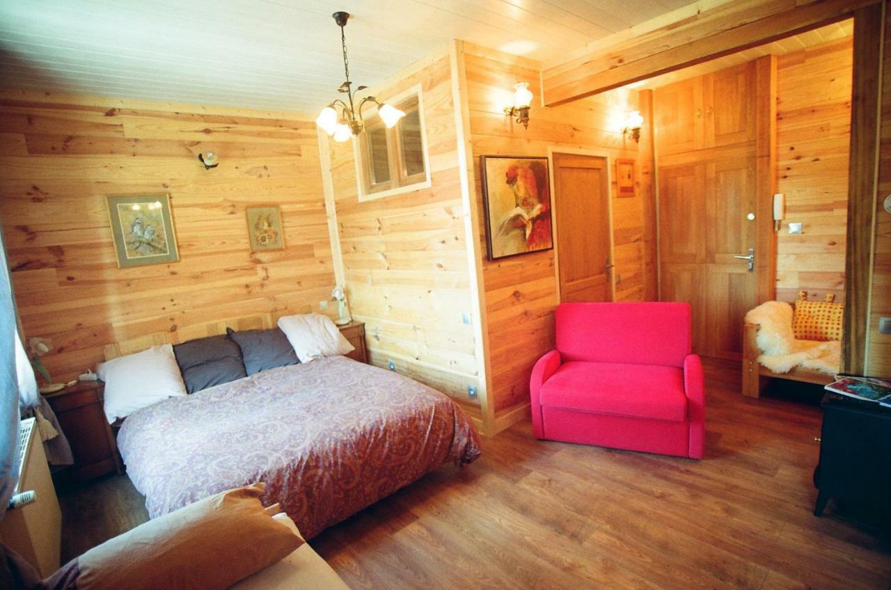 Hello Apartment Анси Екстериор снимка